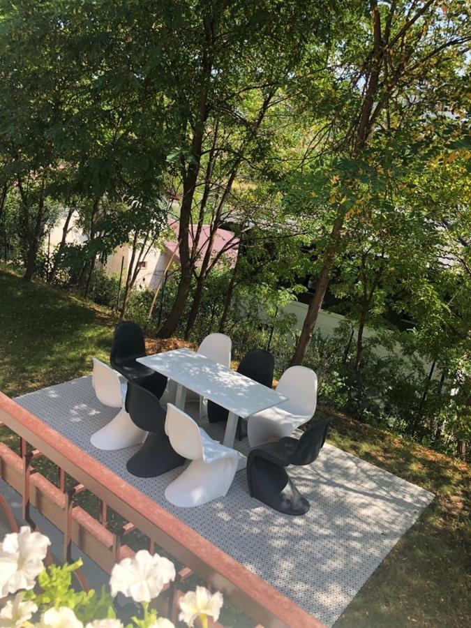 La Tuya Deluxe Villa Iasi Extérieur photo